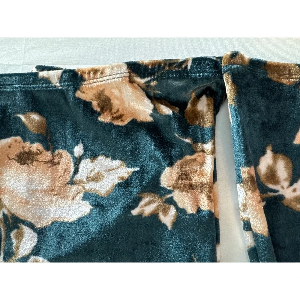 rue21 Womens Large Teal Velvet Floral Off Shoulder Bell Sleeve Crop Top NWT